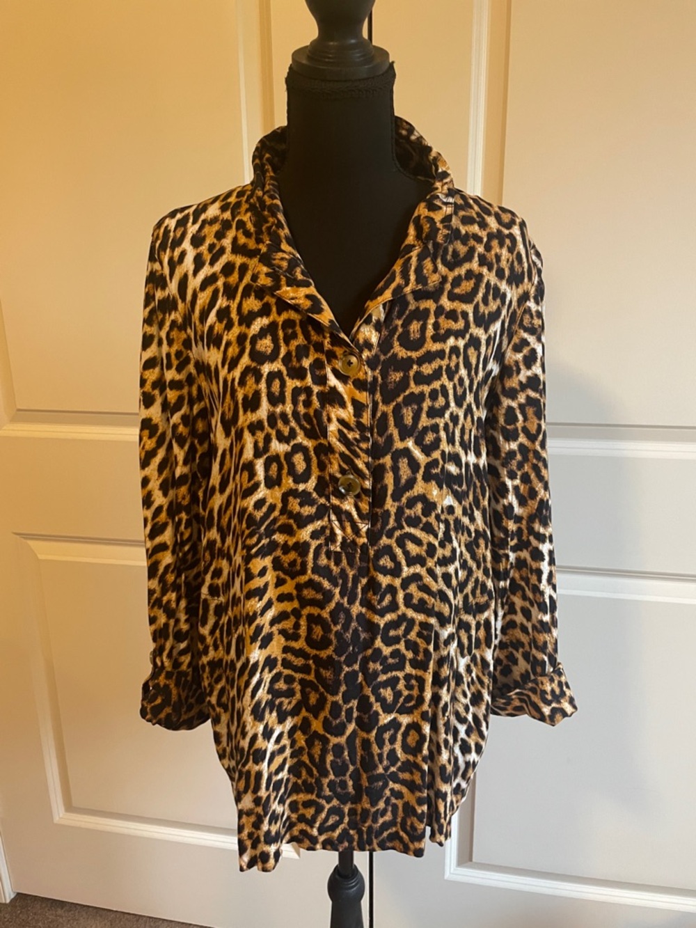 Leopard Print 2 Button-Front Tunic Size Medium